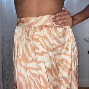 GORGEOUS Midi pleated skirt in tiger print, 2T